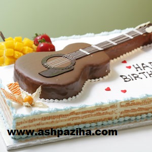 Decorated - Cakes - in - shape - Guitars - Tutorial - Video (18)