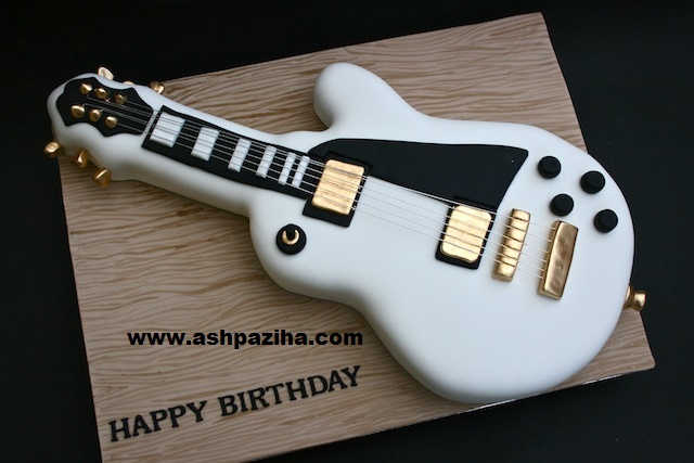 Decorated - Cakes - in - shape - Guitars - Tutorial - Video (19)